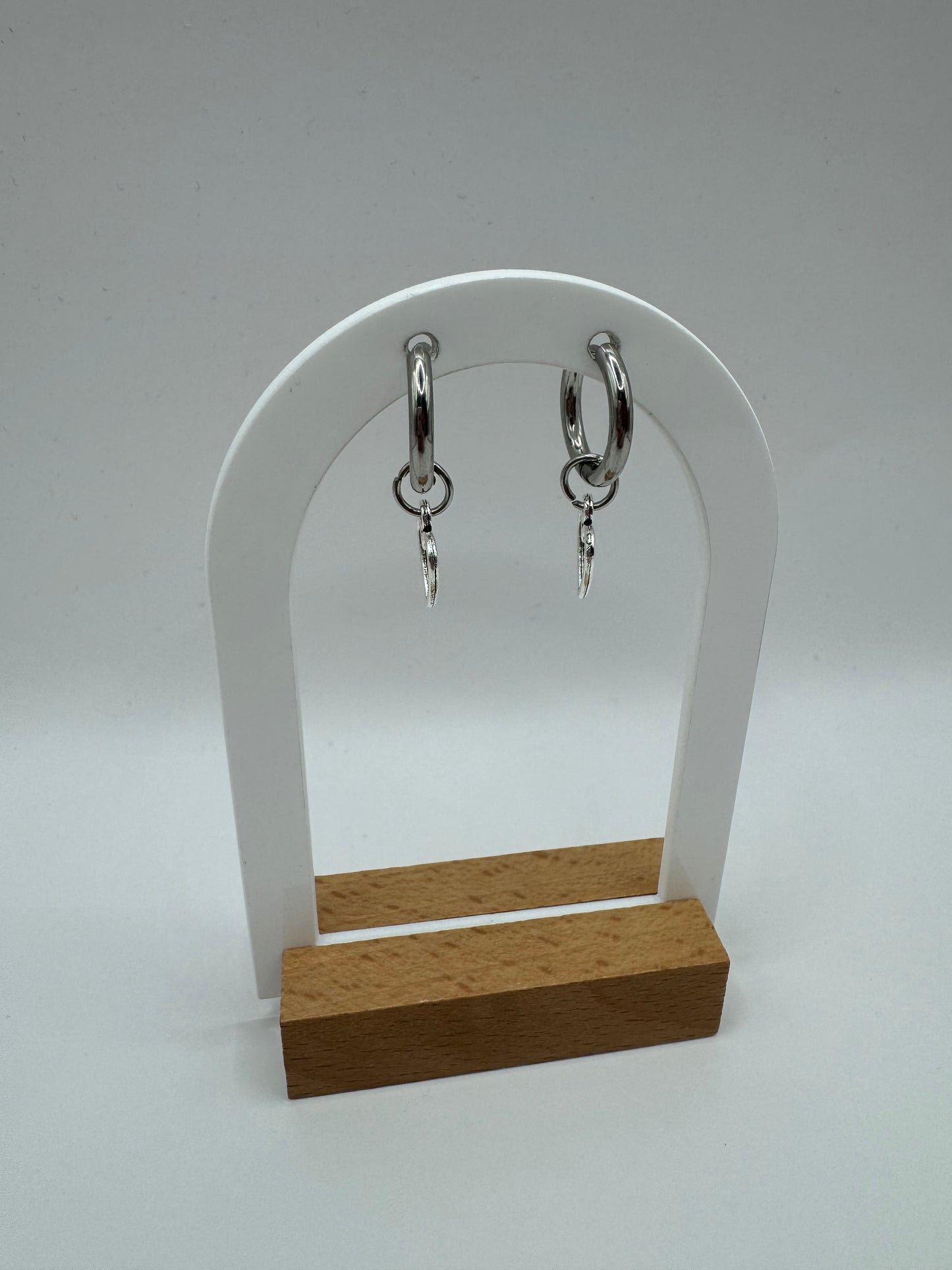 Straight Hollow Heart Fashion Earrings